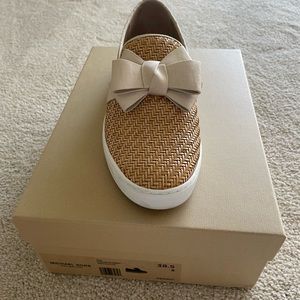 MICHAEL KORS COLLECTION….Fashion sneaker/slip-on/woven fabric/ grosgrain bow/tan